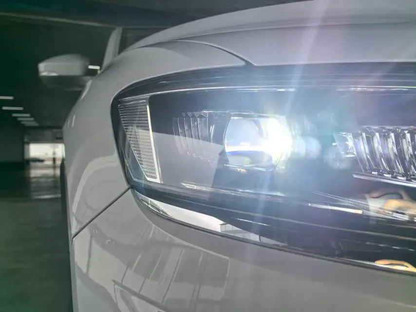 2021 Volkswagen T-Roc 1.4T 150HP L4 7DCT,autocango,china used car exporter,china ev exporter,chinese used car exporter,chinese used ev exporter