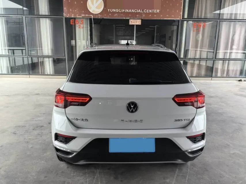 2021 Volkswagen T-Roc 1.4T 150HP L4 7DCT,autocango,china used car exporter,china ev exporter,chinese used car exporter,chinese used ev exporter