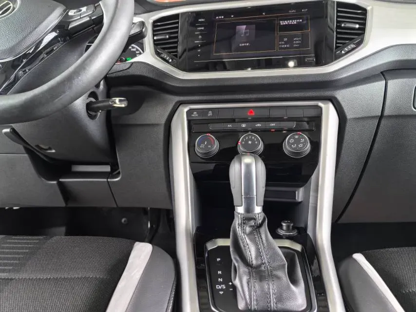 2021 Volkswagen T-Roc 1.4T 150HP L4 7DCT,autocango,china used car exporter,china ev exporter,chinese used car exporter,chinese used ev exporter