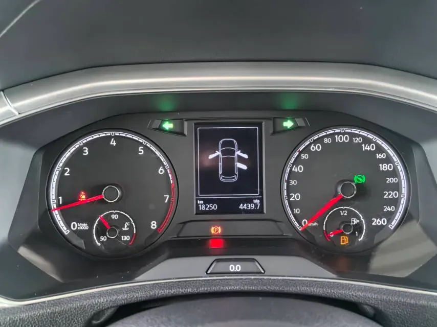 2021 Volkswagen T-Roc 1.4T 150HP L4 7DCT,autocango,china used car exporter,china ev exporter,chinese used car exporter,chinese used ev exporter