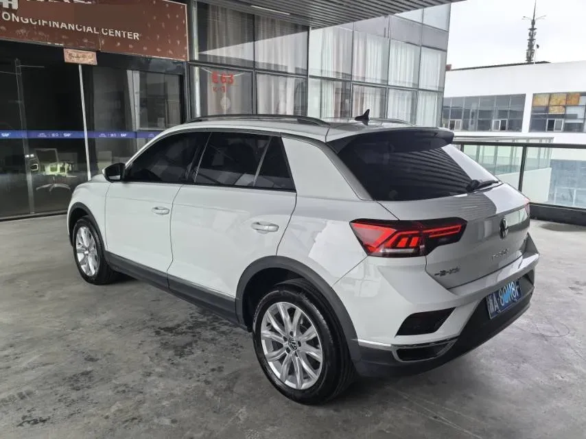 2021 Volkswagen T-Roc 1.4T 150HP L4 7DCT,autocango,china used car exporter,china ev exporter,chinese used car exporter,chinese used ev exporter
