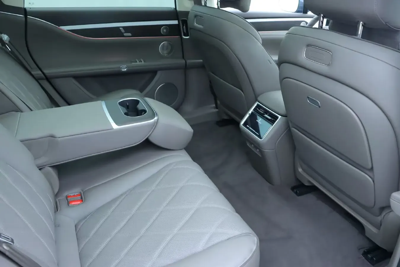 2026 HIMA Stelato S9 REEV 160HP REEV,autocango,china used car exporter,china ev exporter,chinese used car exporter,chinese used ev exporter