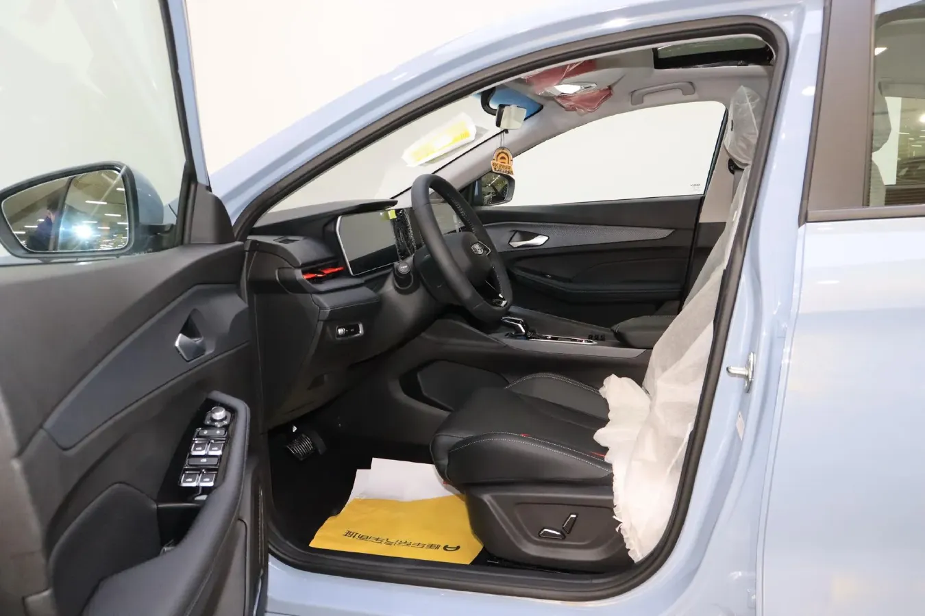 2024 Geely Binray 1.5T 181HP L4 7DCT,autocango,china used car exporter,china ev exporter,chinese used car exporter,chinese used ev exporter