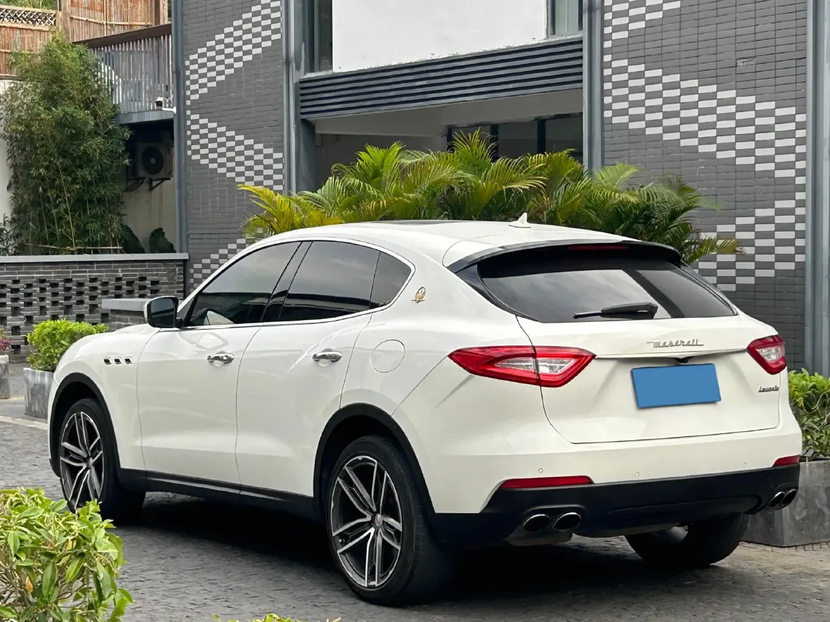 2018 Maserati Levante 3.0T 350HP V6 8AT,autocango,china used car exporter,china ev exporter,chinese used car exporter,chinese used ev exporter