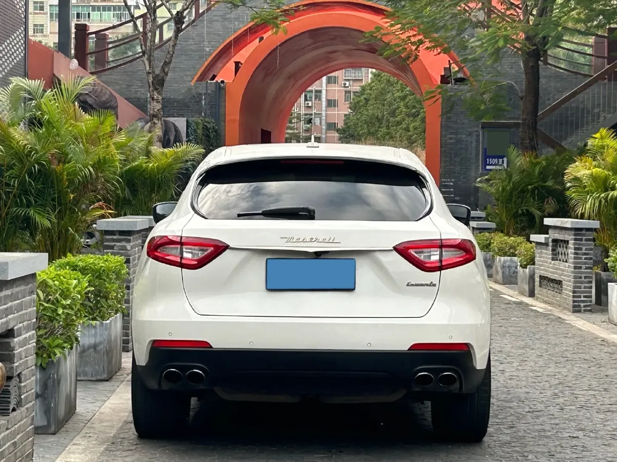 2018 Maserati Levante 3.0T 350HP V6 8AT,autocango,china used car exporter,china ev exporter,chinese used car exporter,chinese used ev exporter