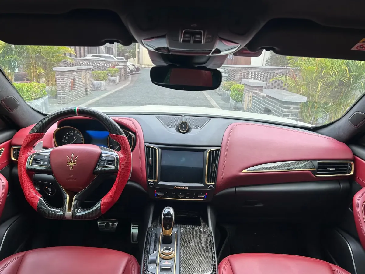 2018 Maserati Levante 3.0T 350HP V6 8AT,autocango,china used car exporter,china ev exporter,chinese used car exporter,chinese used ev exporter