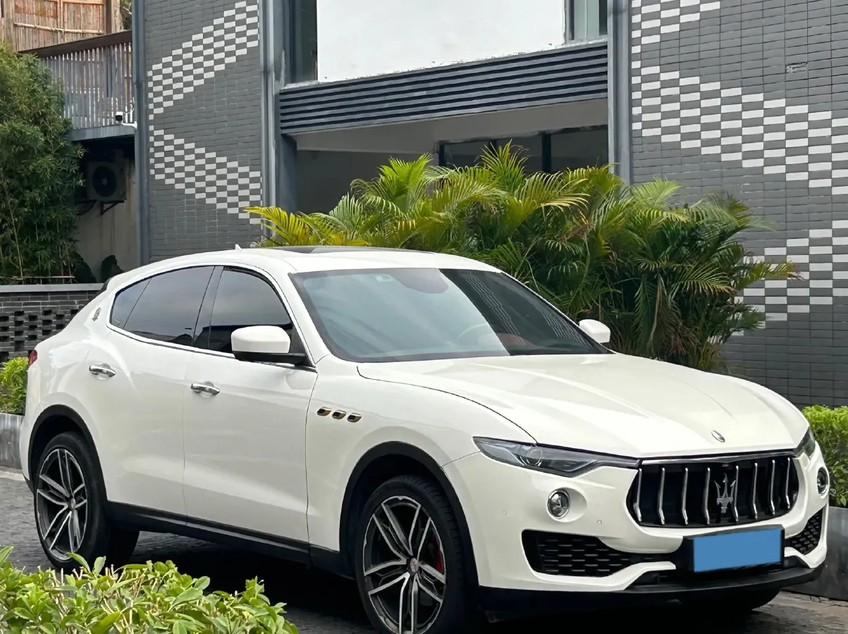 2018 Maserati Levante 3.0T 350HP V6 8AT,autocango,china used car exporter,china ev exporter,chinese used car exporter,chinese used ev exporter