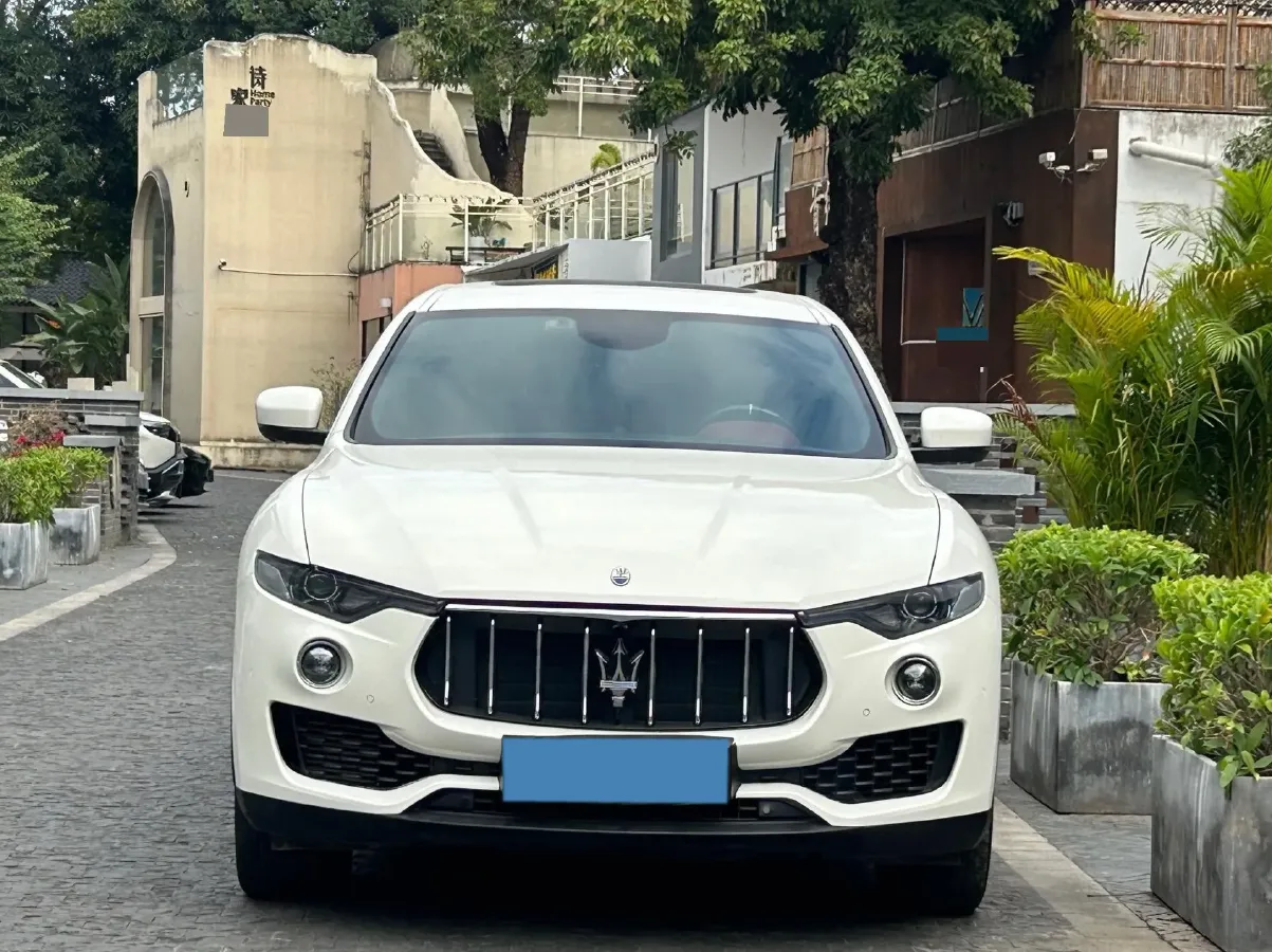 2018 Maserati Levante 3.0T 350HP V6 8AT,autocango,china used car exporter,china ev exporter,chinese used car exporter,chinese used ev exporter