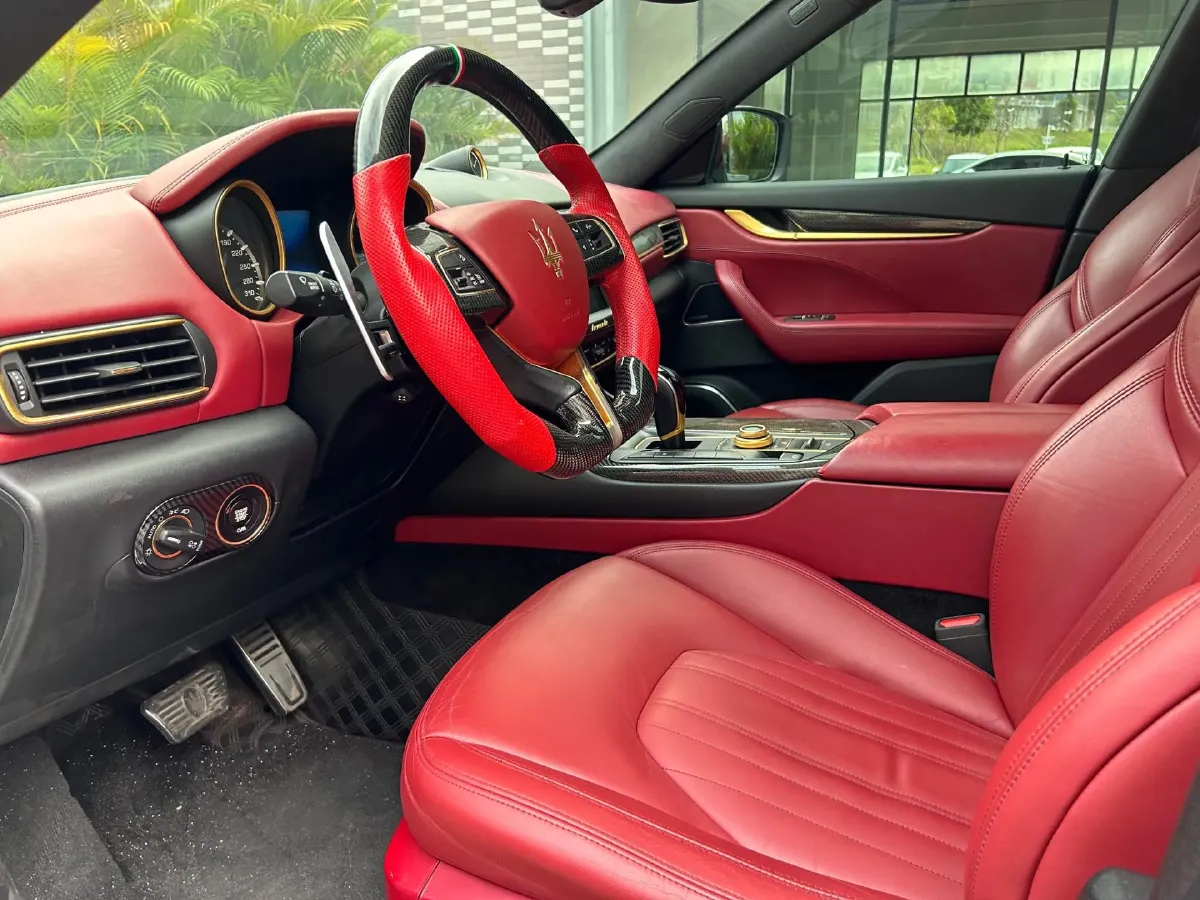 2018 Maserati Levante 3.0T 350HP V6 8AT,autocango,china used car exporter,china ev exporter,chinese used car exporter,chinese used ev exporter