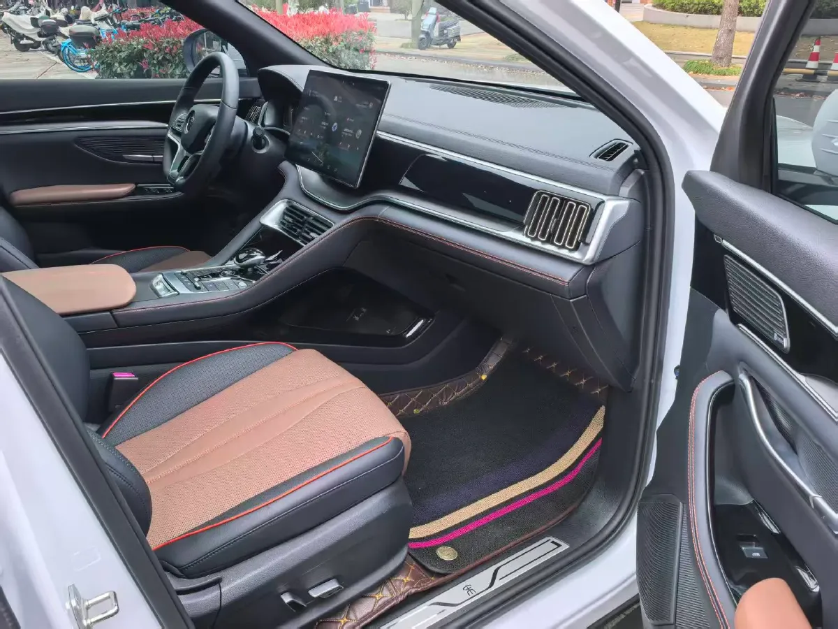 2022 Ford Mondeo 2.0T 238HP L4 8AT,autocango,china used car exporter,china ev exporter,chinese used car exporter,chinese used ev exporter