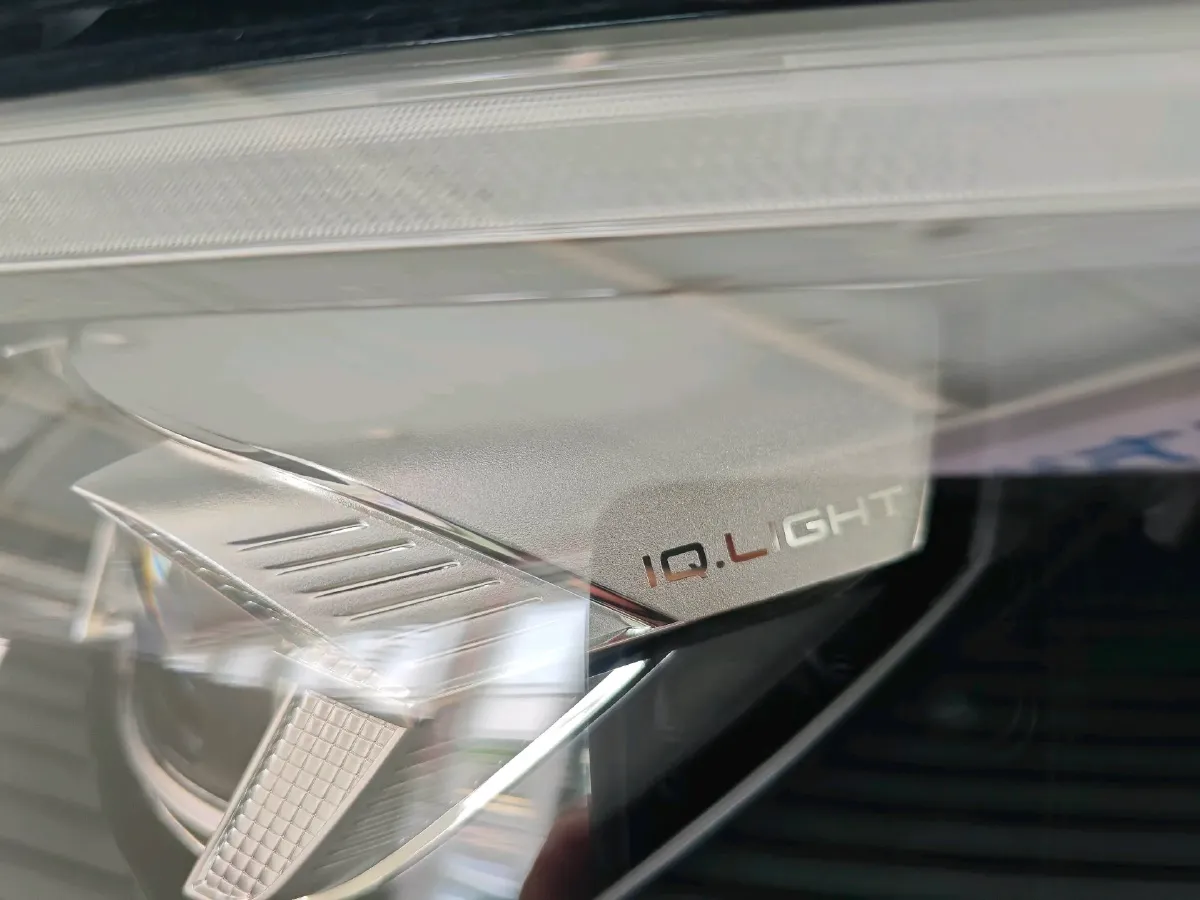 2024 Volkswagen Tiguan L 2.0T 220HP L4 7DCT,autocango,china used car exporter,china ev exporter,chinese used car exporter,chinese used ev exporter