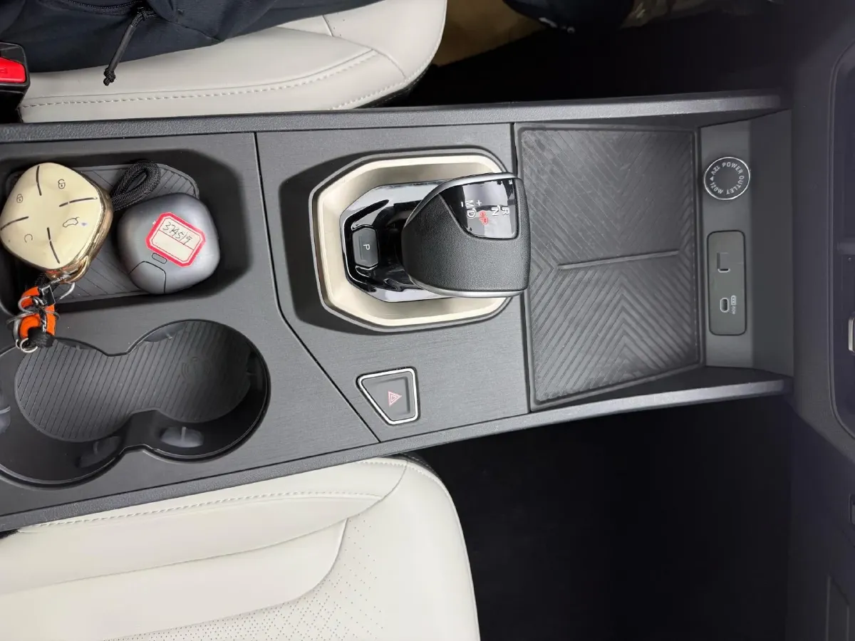 2023 Jetour DASHING 1.5T 156HP L4 6DCT,autocango,china used car exporter,china ev exporter,chinese used car exporter,chinese used ev exporter