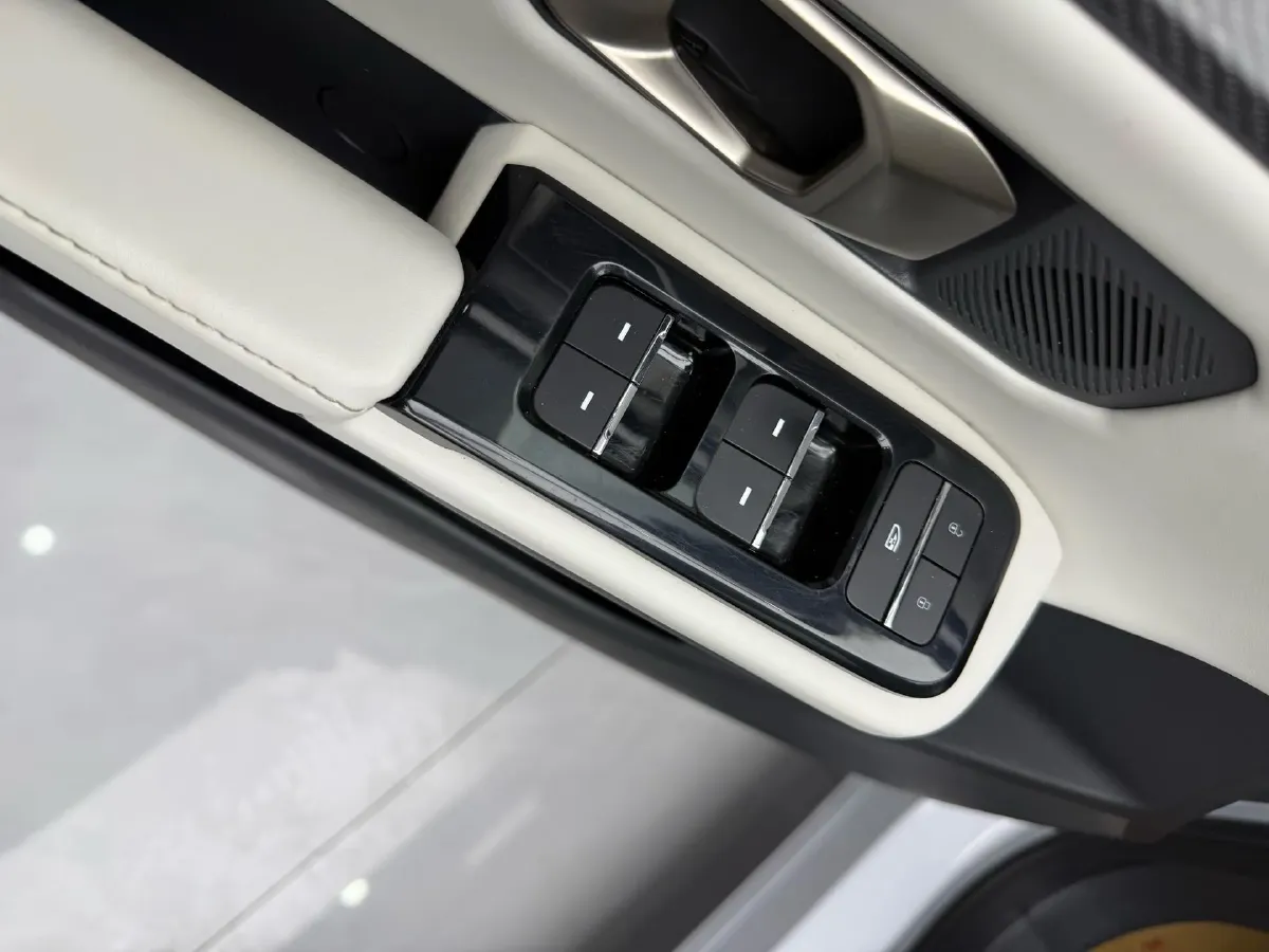 2023 Jetour DASHING 1.5T 156HP L4 6DCT,autocango,china used car exporter,china ev exporter,chinese used car exporter,chinese used ev exporter