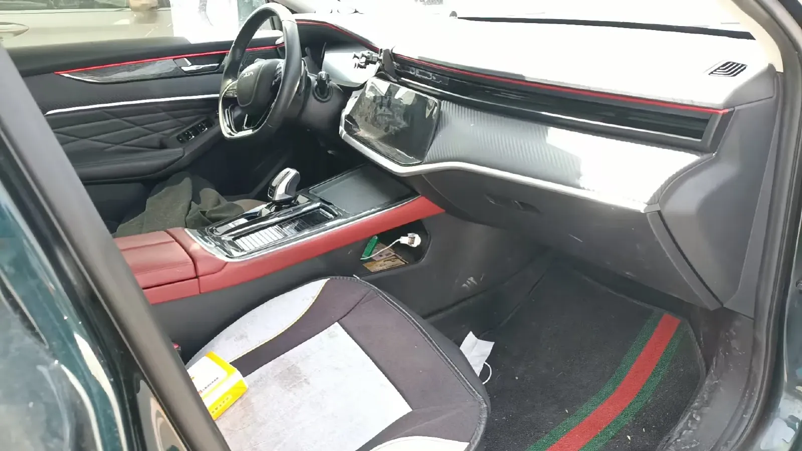 2021 DongFeng Aeolus YiXuan MAX 1.5T 190HP L4 7DCT,autocango,china used car exporter,china ev exporter,chinese used car exporter,chinese used ev exporter