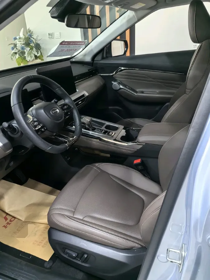 2024 GAC Trumpchi GS4 1.5T 177HP L4 7DCT,autocango,china used car exporter,china ev exporter,chinese used car exporter,chinese used ev exporter