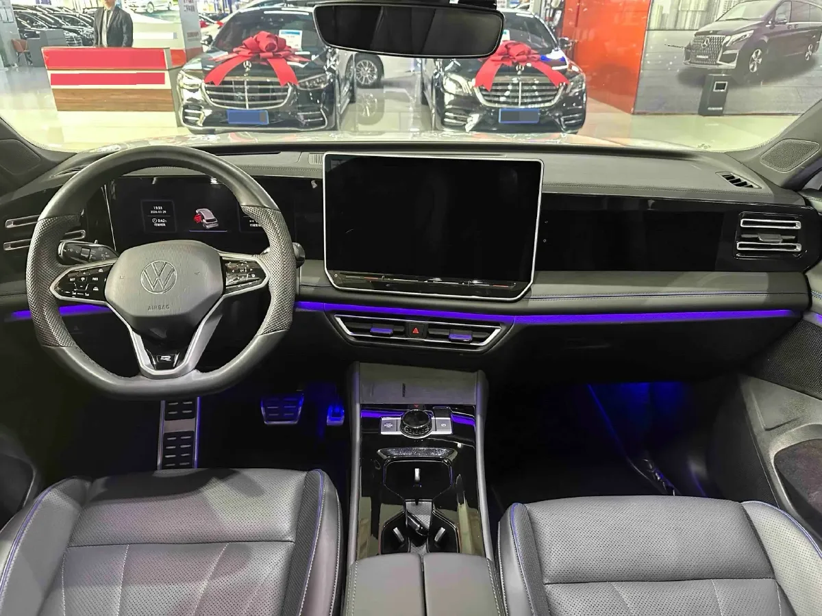 2024 Volkswagen Tiguan L 2.0T 186HP L4 7DCT,autocango,china used car exporter,china ev exporter,chinese used car exporter,chinese used ev exporter