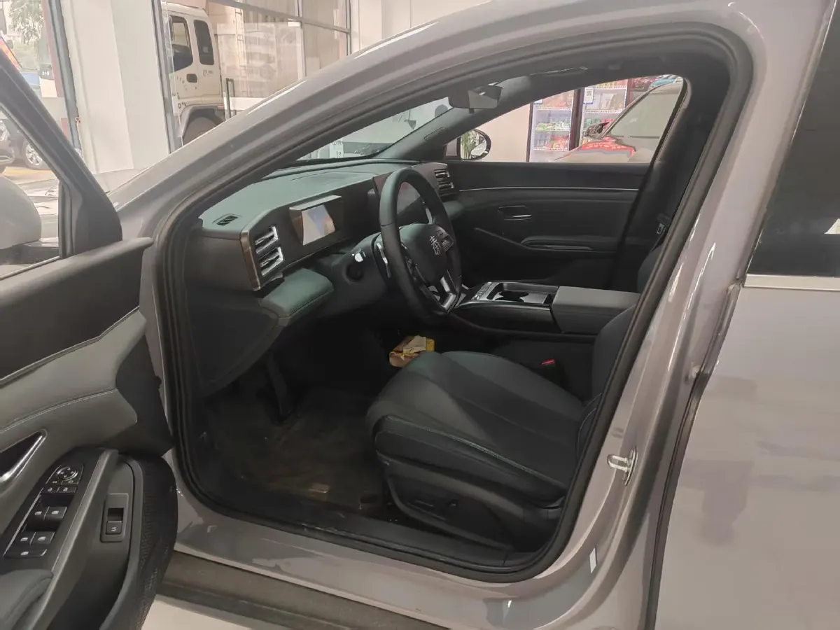 2026 BYD QinL 1.5L 101HP L4 E-CVT PHEV,autocango,china used car exporter,china ev exporter,chinese used car exporter,chinese used ev exporter