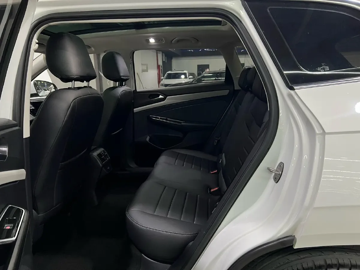 2022 Jetta VS7 1.4T 150HP L4 6AT,autocango,china used car exporter,china ev exporter,chinese used car exporter,chinese used ev exporter