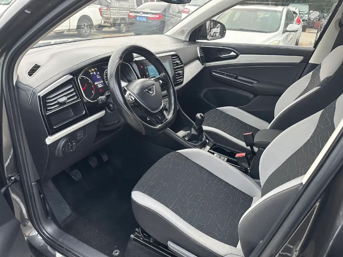 2022 Jetta VS5 1.4T 150HP L4 5MT,autocango,china used car exporter,china ev exporter,chinese used car exporter,chinese used ev exporter