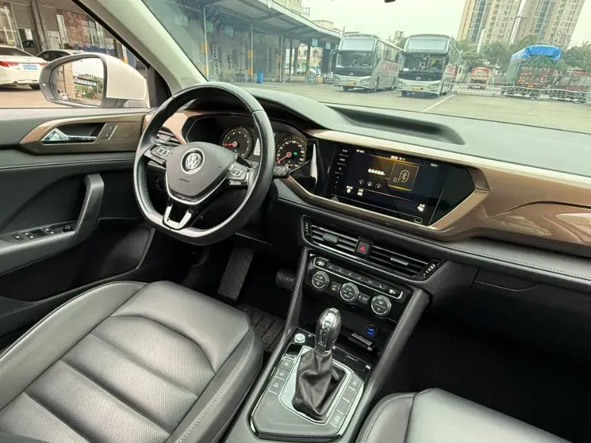 2021 Volkswagen Tharu 1.4T 150HP L4 7DCT,autocango,china used car exporter,china ev exporter,chinese used car exporter,chinese used ev exporter