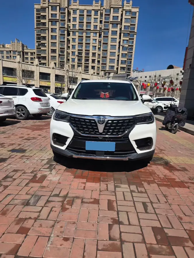 2018 Brilliance Auto V7 1.6T 204HP L4 7DCT,autocango,china used car exporter,china ev exporter,chinese used car exporter,chinese used ev exporter