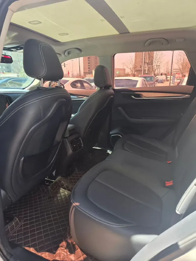 2018 Brilliance Auto V7 1.6T 204HP L4 7DCT,autocango,china used car exporter,china ev exporter,chinese used car exporter,chinese used ev exporter