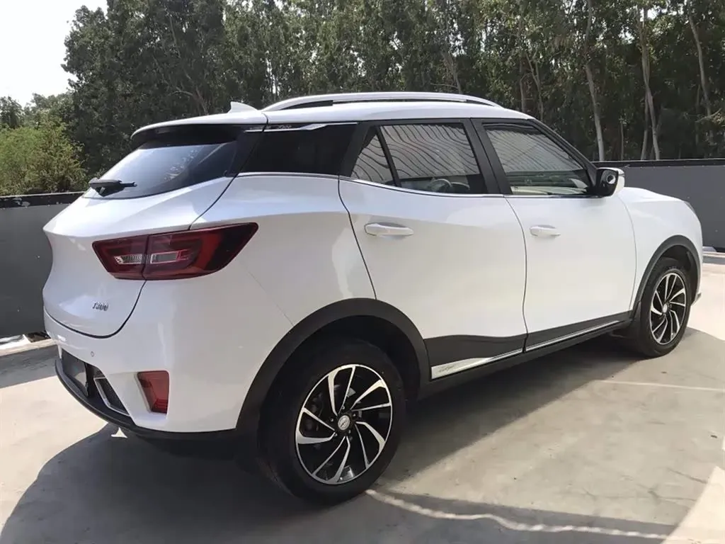 2017 Zotye T300 1.5L 112HP L4 5MT,autocango,china used car exporter,china ev exporter,chinese used car exporter,chinese used ev exporter