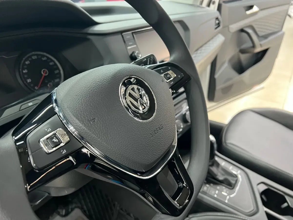 2020 Volkswagen Tharu 1.4T 150HP L4 7DCT,autocango,china used car exporter,china ev exporter,chinese used car exporter,chinese used ev exporter