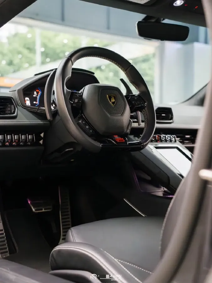 2020 Lamborghini Huracán 5.2L 611HP V10 7DCT,autocango,china used car exporter,china ev exporter,chinese used car exporter,chinese used ev exporter