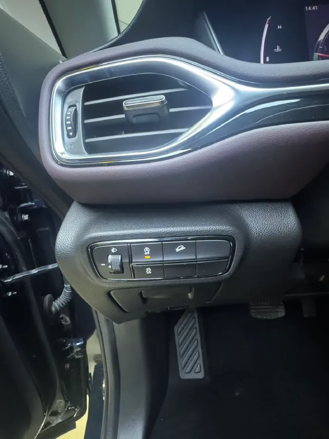 2021 GAC Trumpchi M6 1.5T 169HP L4 6AT,autocango,china used car exporter,china ev exporter,chinese used car exporter,chinese used ev exporter