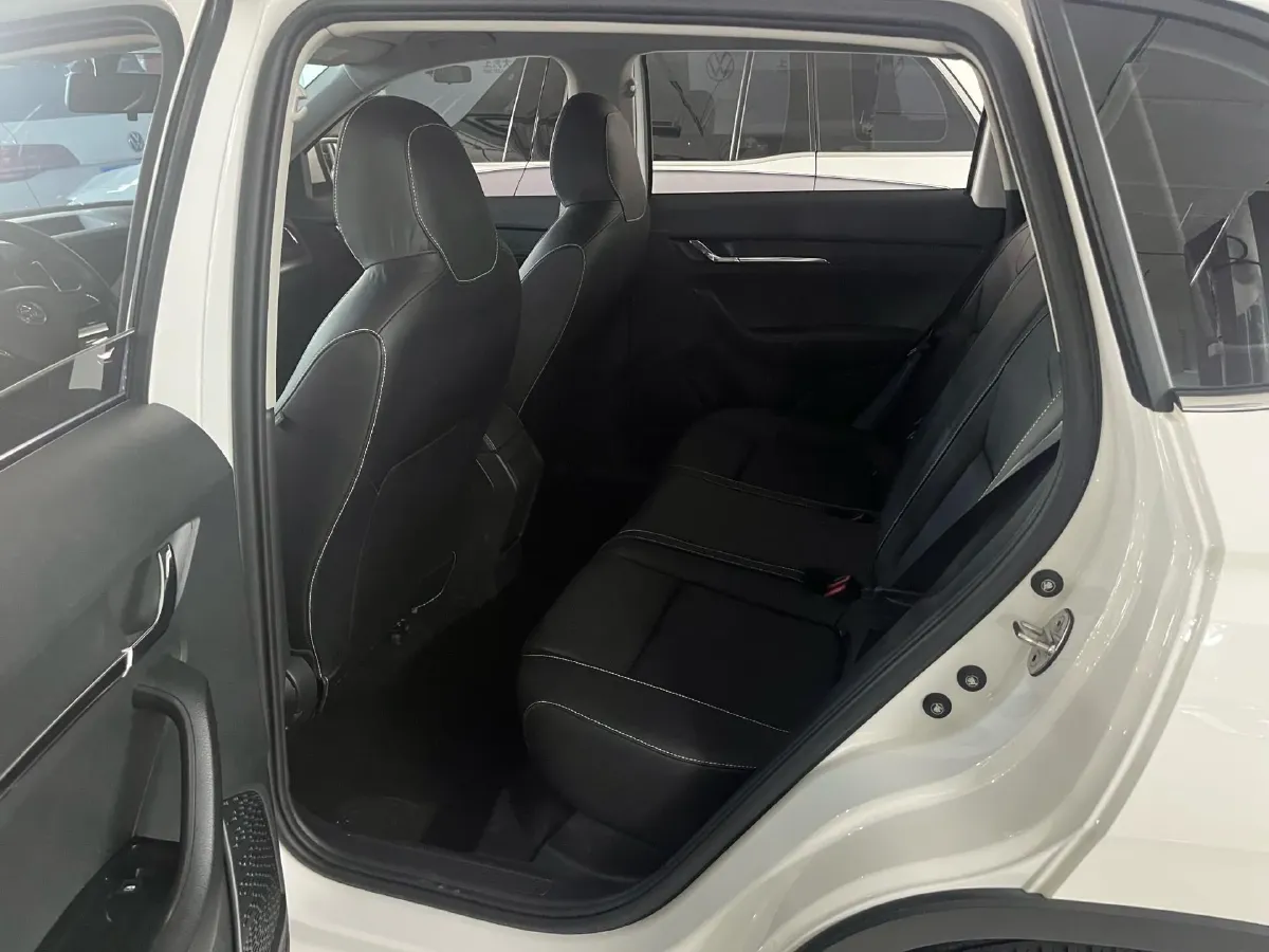 2021 Skoda Kamiq 1.5L 112HP L4 6AT,autocango,china used car exporter,china ev exporter,chinese used car exporter,chinese used ev exporter