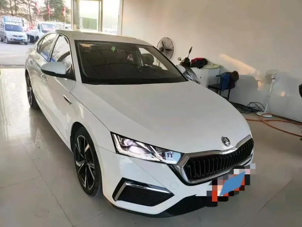 2020 Skoda Octavia 1.2T 116HP L4 7DCT,autocango,china used car exporter,china ev exporter,chinese used car exporter,chinese used ev exporter