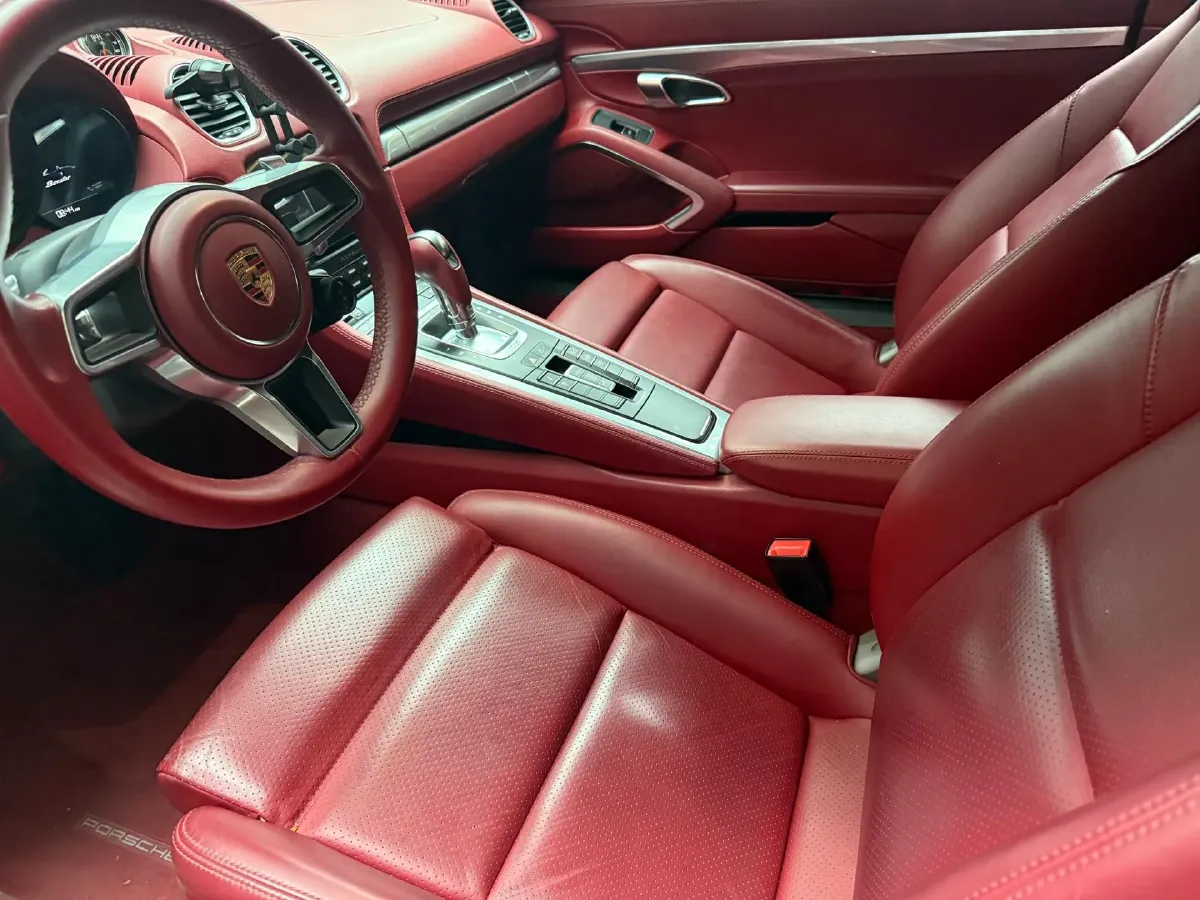 2020 Porsche 718 2.0T 250HP H4 7DCT,autocango,china used car exporter,china ev exporter,chinese used car exporter,chinese used ev exporter