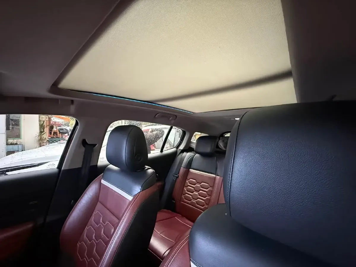 2017 Citroen C5 Aircross 1.8T 204HP L4 6AT,autocango,china used car exporter,china ev exporter,chinese used car exporter,chinese used ev exporter