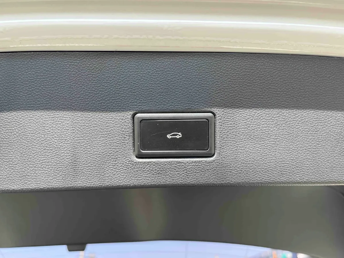 2022 Volkswagen T-Roc 1.4T 150HP L4 7DCT,autocango,china used car exporter,china ev exporter,chinese used car exporter,chinese used ev exporter