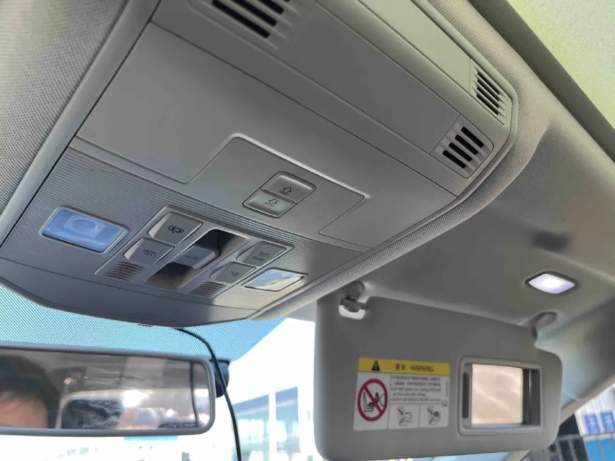 2022 Volkswagen T-Roc 1.4T 150HP L4 7DCT,autocango,china used car exporter,china ev exporter,chinese used car exporter,chinese used ev exporter