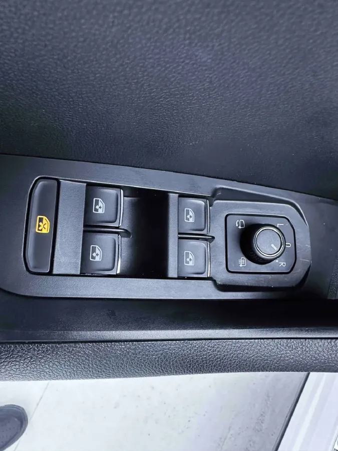 2023 Skoda Karoq 1.4T 150HP L4 7DCT,autocango,china used car exporter,china ev exporter,chinese used car exporter,chinese used ev exporter