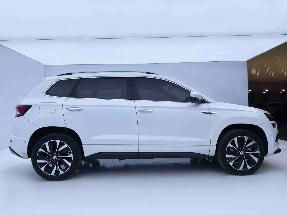 2023 Skoda Karoq 1.4T 150HP L4 7DCT,autocango,china used car exporter,china ev exporter,chinese used car exporter,chinese used ev exporter