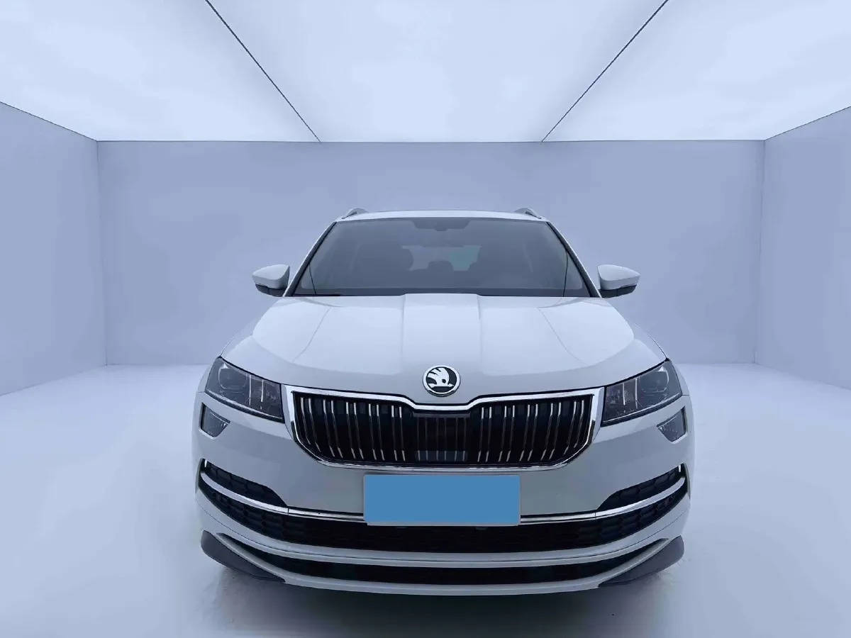 2023 Skoda Karoq 1.4T 150HP L4 7DCT,autocango,china used car exporter,china ev exporter,chinese used car exporter,chinese used ev exporter
