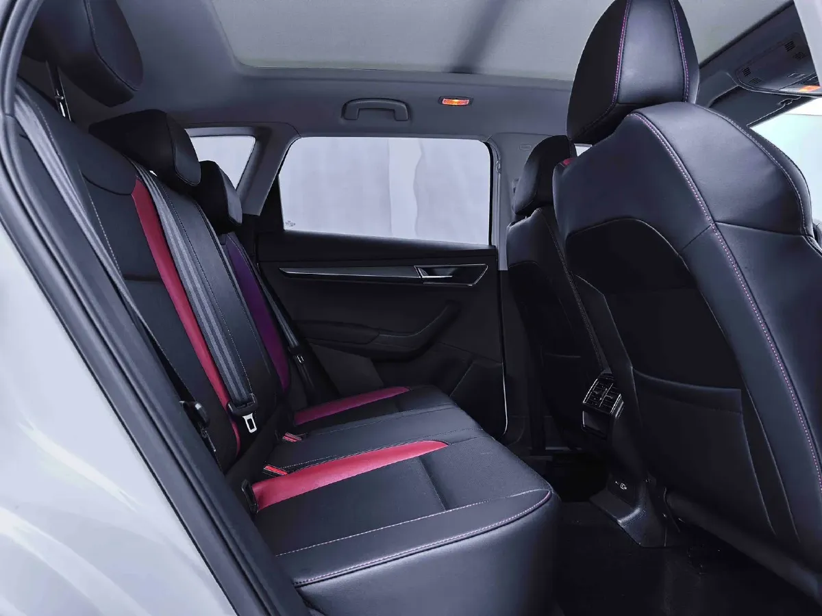 2023 Skoda Karoq 1.4T 150HP L4 7DCT,autocango,china used car exporter,china ev exporter,chinese used car exporter,chinese used ev exporter