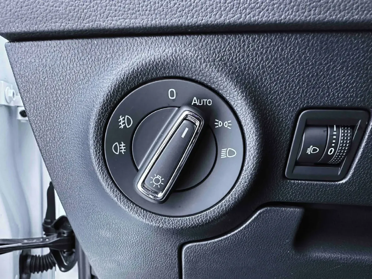 2023 Skoda Karoq 1.4T 150HP L4 7DCT,autocango,china used car exporter,china ev exporter,chinese used car exporter,chinese used ev exporter