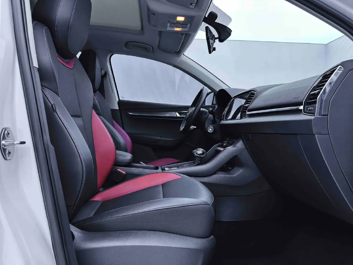 2023 Skoda Karoq 1.4T 150HP L4 7DCT,autocango,china used car exporter,china ev exporter,chinese used car exporter,chinese used ev exporter