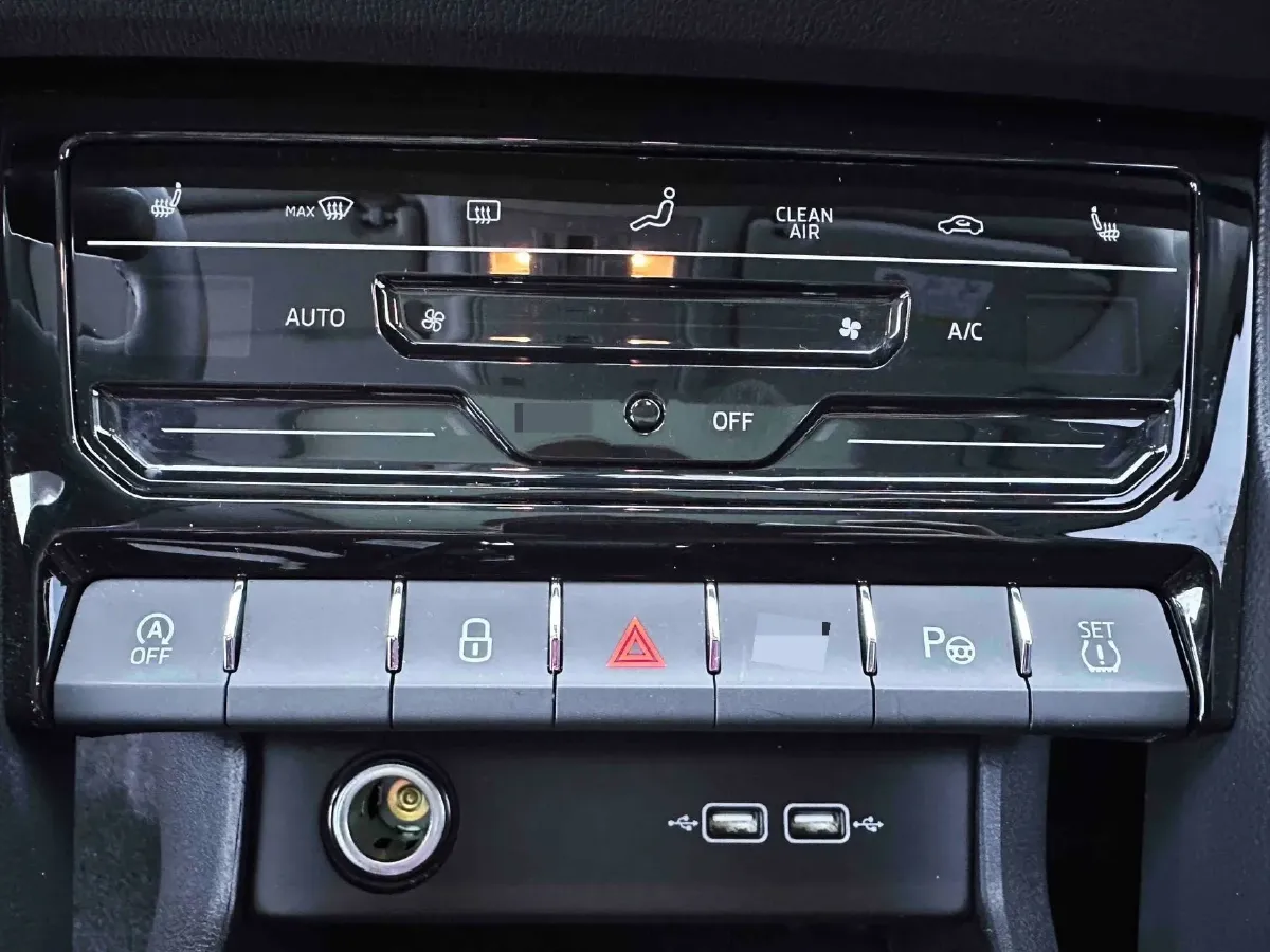 2023 Skoda Karoq 1.4T 150HP L4 7DCT,autocango,china used car exporter,china ev exporter,chinese used car exporter,chinese used ev exporter