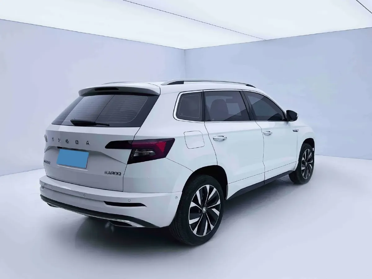 2023 Skoda Karoq 1.4T 150HP L4 7DCT,autocango,china used car exporter,china ev exporter,chinese used car exporter,chinese used ev exporter