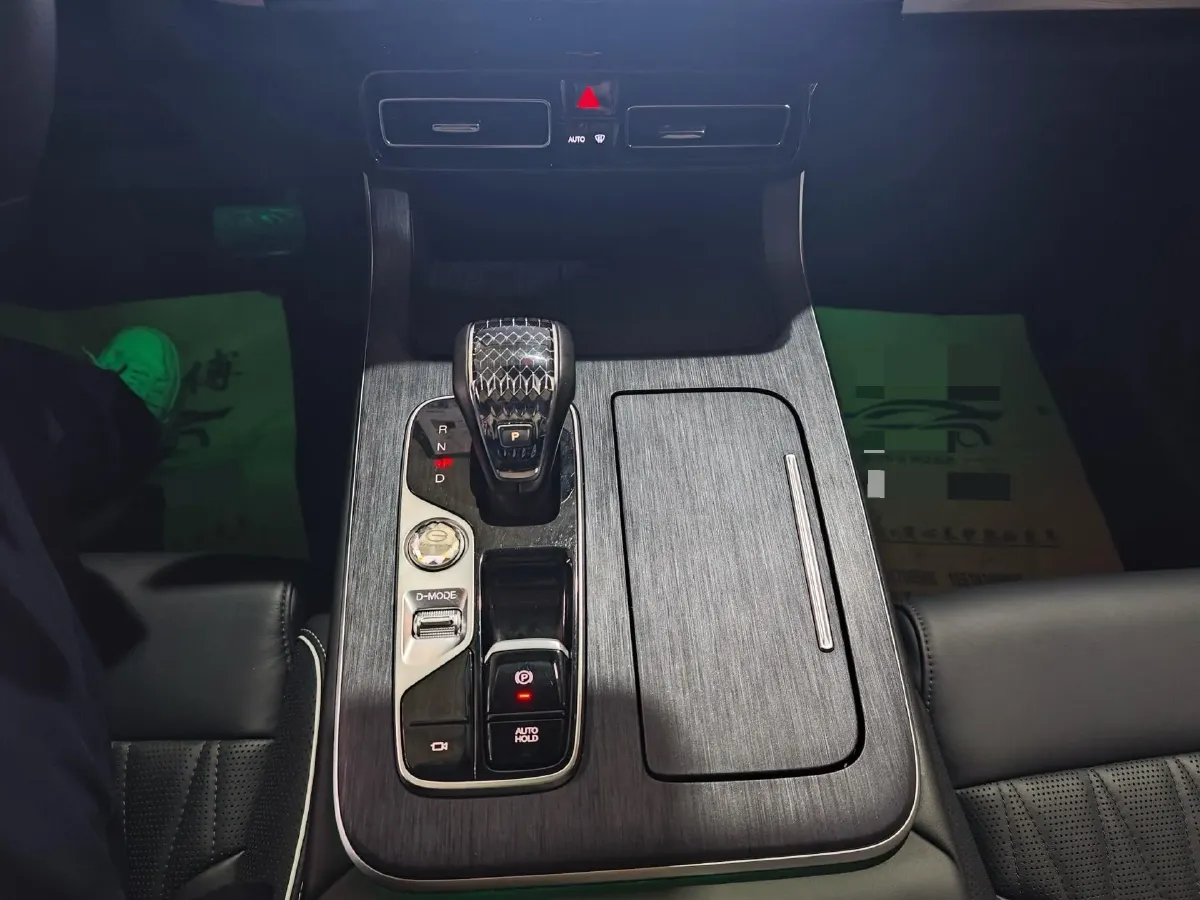 2024 GAC Trumpchi GS8 2.0T 252HP L4 8AT,autocango,china used car exporter,china ev exporter,chinese used car exporter,chinese used ev exporter