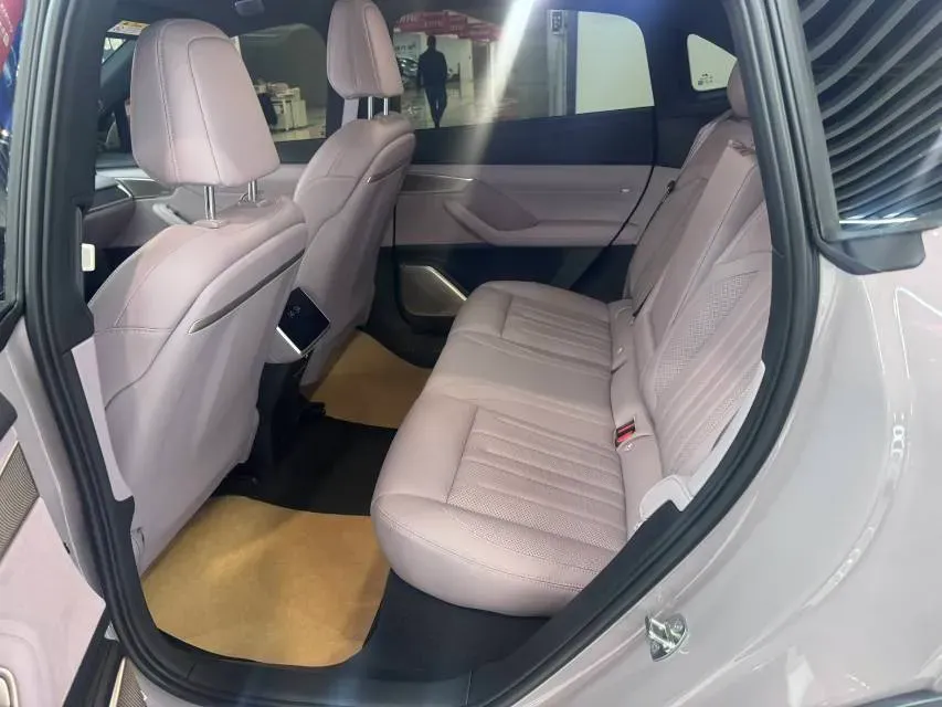 2024 ONVO L60 BEV 60KWH,autocango,china used car exporter,china ev exporter,chinese used car exporter,chinese used ev exporter