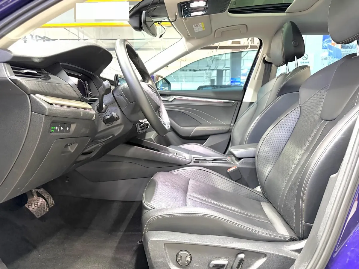 2022 Skoda Octavia 1.4T 150HP L4 7DCT,autocango,china used car exporter,china ev exporter,chinese used car exporter,chinese used ev exporter