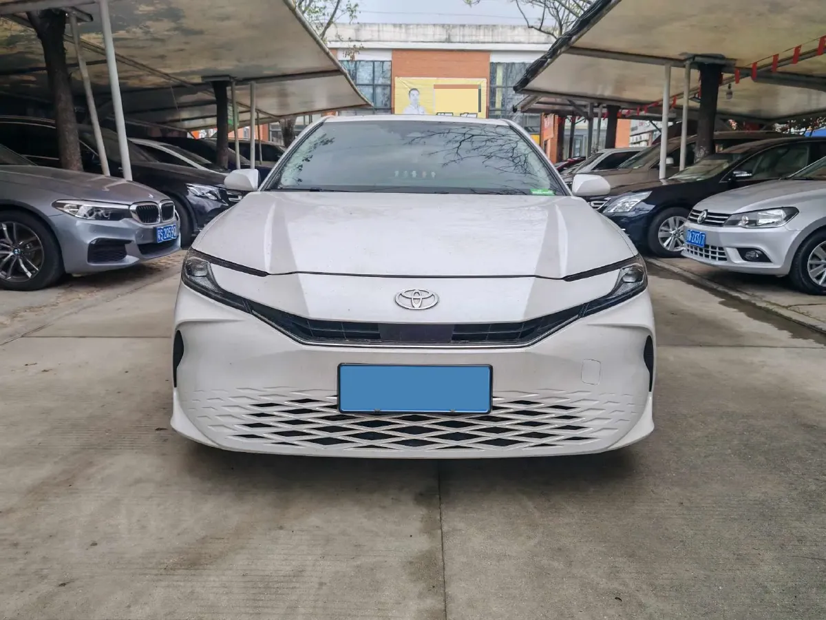 2024 Toyota Camry 2.0L 173HP L4 CVT,autocango,china used car exporter,china ev exporter,chinese used car exporter,chinese used ev exporter