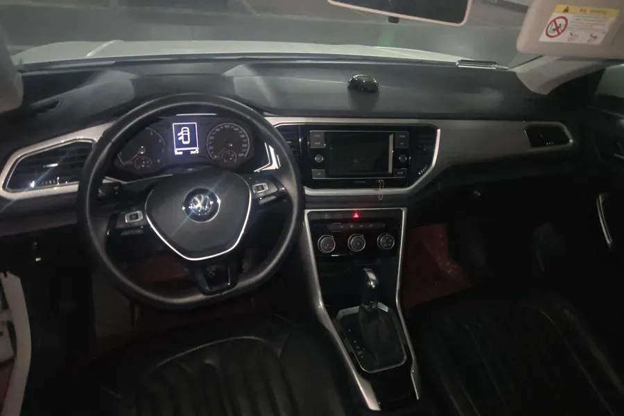 2020 Volkswagen T-Roc 1.4T 131HP L4 7DCT,autocango,china used car exporter,china ev exporter,chinese used car exporter,chinese used ev exporter