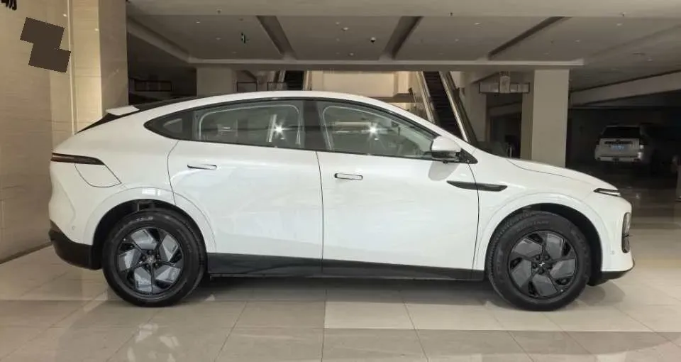 2025 Xpeng G6 BEV 68.5KWH,autocango,china used car exporter,china ev exporter,chinese used car exporter,chinese used ev exporter